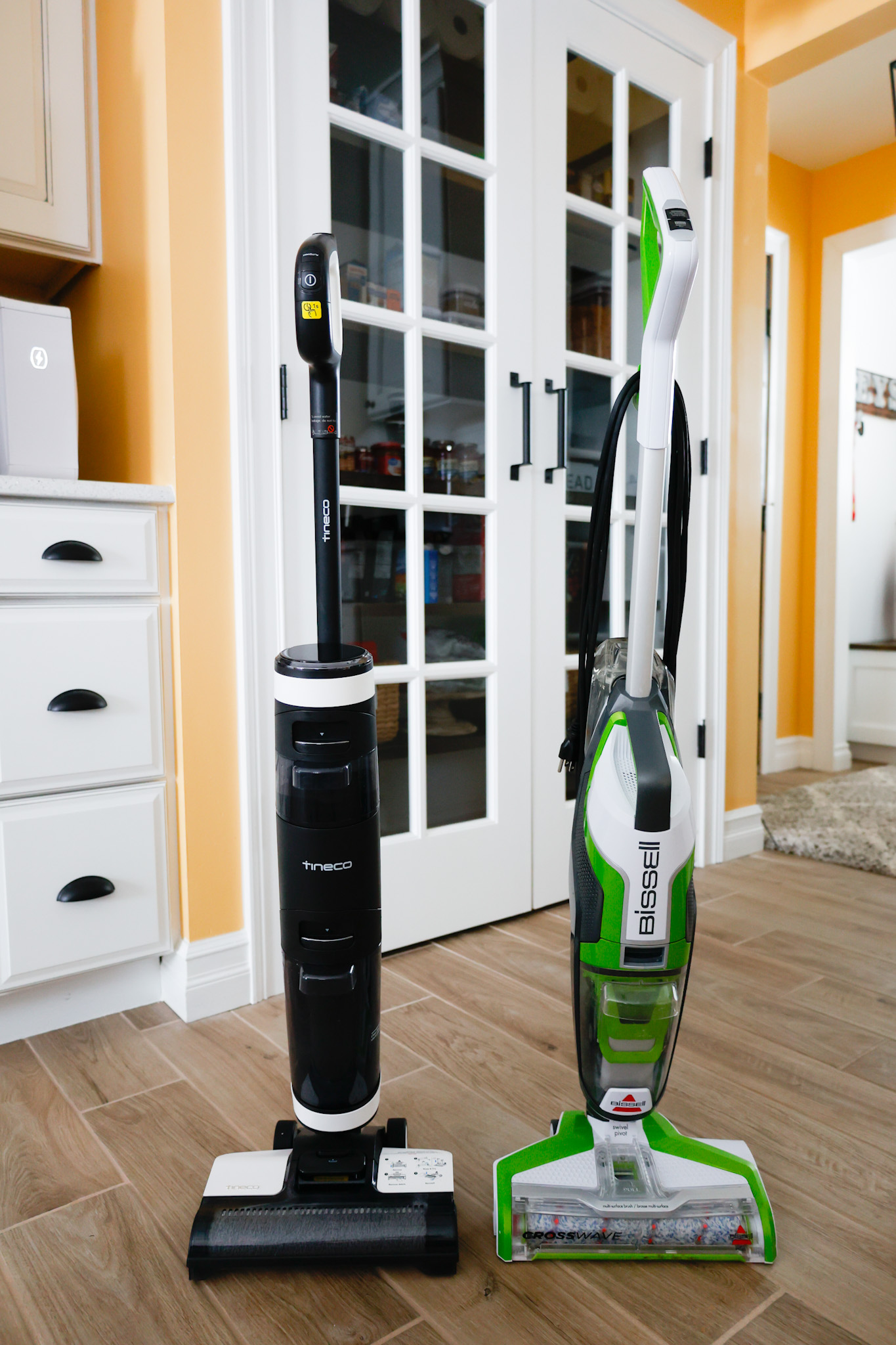 Tineco FLOOR ONE and BISSELL CrossWave comparison